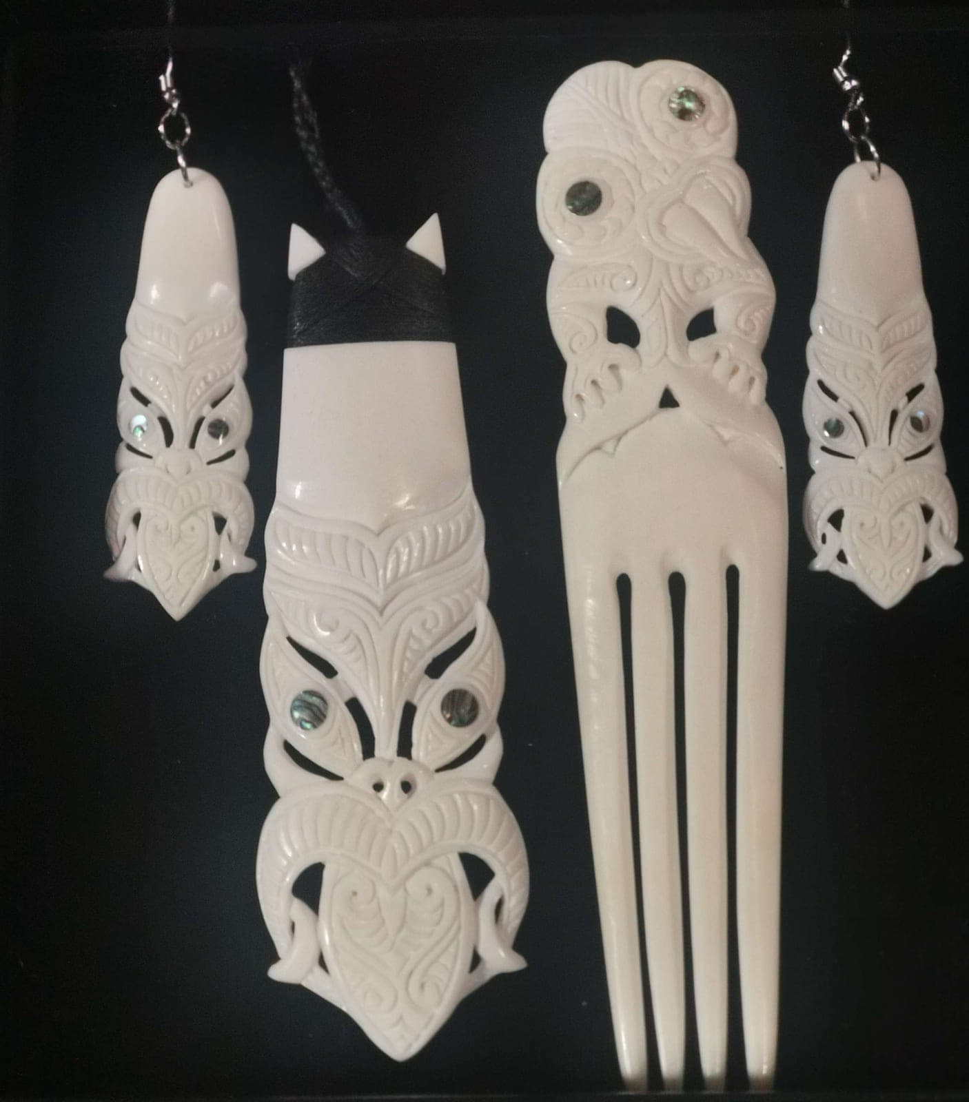Tiki Bone Set — view 1